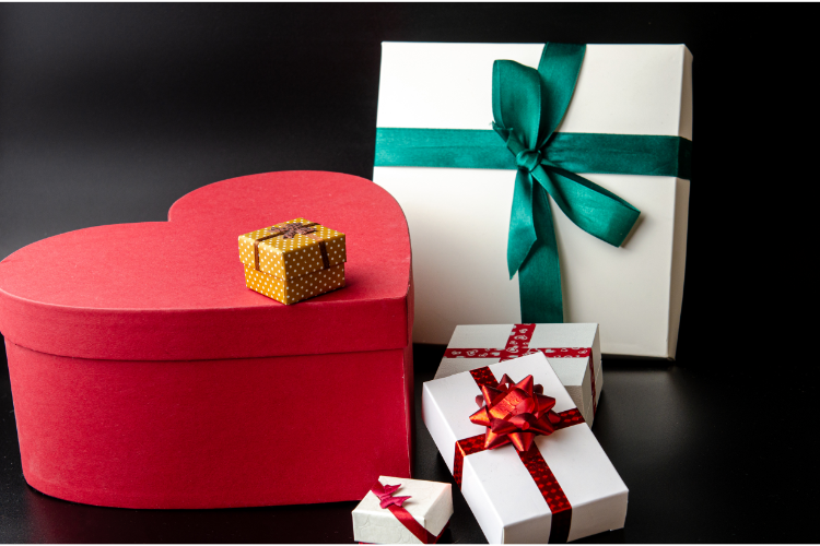 Shop Holiday Gift Sets: The Perfect Way to Spread Joy and Style This Season