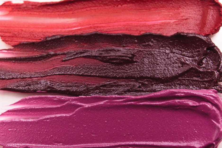 Source: th-eshop.chanel.com Regarding luxury makeup brands, Chanel is a name that immediately comes to mind. Founded by Coco Chanel in 1909, the brand is known for its elegant and timeless fashion and beauty products. Chanel lipstick is one such product that has been an iconic beauty staple for generations. In this article, we will dive into the world of Chanel lipstick and explore its history, range of shades, and why it's a must-have for every fashionista. History of Chanel Lipstick Chanel lipstick has a long and illustrious history, dating back to the 1920s when Gabrielle Chanel launched her first line of lipsticks. The first shades were created to match the colors of her clothing, and they quickly became a hit among the fashion-conscious women of the time. Over the years, the range of shades has expanded, and new formulas and textures have been introduced. Today, Chanel lipstick is considered one of the most luxurious and high-quality. It comes in various finishes, including matte, satin, and gloss, and is formulated to provide long-lasting wear and intense color payoff. Range of Shades One thing that makes Chanel lipstick so unique is the wide range of shades available. Whether you prefer a bold red lip or a subtle nude, there is a Chanel lipstick shade that will suit your style. Some of the most popular shades include: Rouge Coco Flash in "Boy": This sheer pink shade is perfect for everyday wear and adds a touch of subtle color to your lips. Rouge Allure Luminous Intense Lip Colour in "Pirate": This bold red shade is a classic that never goes out of style. It's perfect for a night out or a special occasion. Rouge Allure Velvet Extreme in "Rouge Obscur": This deep burgundy shade is an excellent option for those who want to make a statement with their lipstick. Rouge Coco Gloss in "Caramel": This glossy, nude shade is perfect for those who prefer a more natural look. Why Chanel Lipstick is a Must-Have for Every Fashionista There are several reasons why Chanel lipstick is a must-have for every fashionista. Here are just a few: Quality: Chanel lipstick is made with high-quality ingredients and is formulated to provide long-lasting wear and intense color payoff. You can be confident that your lipstick will stay in place and look beautiful all day. Luxury: Chanel is a luxury brand, and owning Chanel lipstick symbolizes sophistication and elegance. It's a way to treat yourself and feel glamorous every time you apply it. Versatility: With such a wide range of shades, Chanel lipstick can be worn for any occasion, from a casual day out to a formal event. Timelessness: Chanel lipstick is a classic beauty staple that has stood the test of time. It's a product that will never go out of style and always symbolize timeless elegance. Tips for Choosing the Perfect Chanel Lipstick Shade Choosing the perfect Chanel lipstick shade can be daunting, especially with many options. Here are some tips to help you find the shade that's right for you: Consider your skin tone: Your skin tone can significantly impact how a lipstick shade looks on you. If you have fair skin, you may want to opt for a lighter, more subtle shade, while those with darker skin tones may prefer a bolder, more vibrant hue. Think about the occasion: The occasion can also play a role in choosing the perfect shade. If you're going to a formal event, you may opt for a bold, statement-making shade, while a more natural shade may be better for everyday wear. Try before you buy: It's always a good idea to try on a lipstick shade before purchasing it. This way, you can see how it looks on your skin and determine if it's the right shade for you. Consider your style: Your style can also play a role in choosing the perfect Chanel lipstick shade. A bold red or burgundy shade may be ideal if you gravitate toward bold and dramatic looks. A nude or pink shade may be more of your style if you prefer a more natural look. In conclusion, Chanel lipstick is a beauty staple every fashionista should have in their collection. With its long history, range of shades, and luxurious quality, it's a product that is both timeless and versatile. Following these tips for choosing the perfect shade, you can find the ideal Chanel lipstick to suit your style and elevate your beauty routine to new heights.