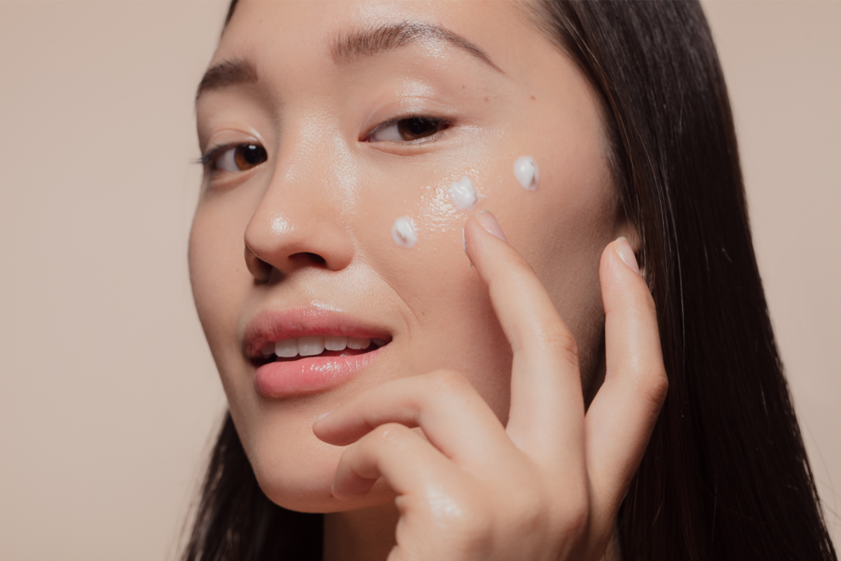 Get rid of dark spots and acne scars with Tretinoin Gel 0.1%!